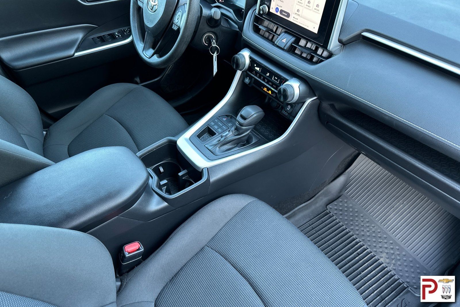 2023 Toyota RAV4 LE photo 15