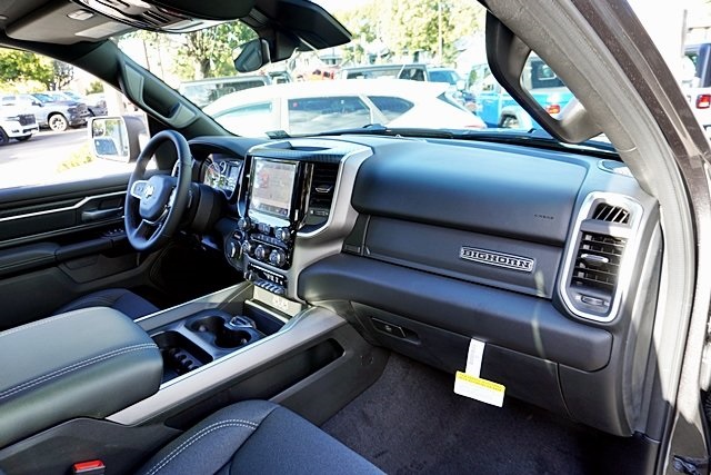 New 2026 Granite Crystal Metallic Clear-Coat Exterior Paint RAM Big Horn/Lone Star image 13