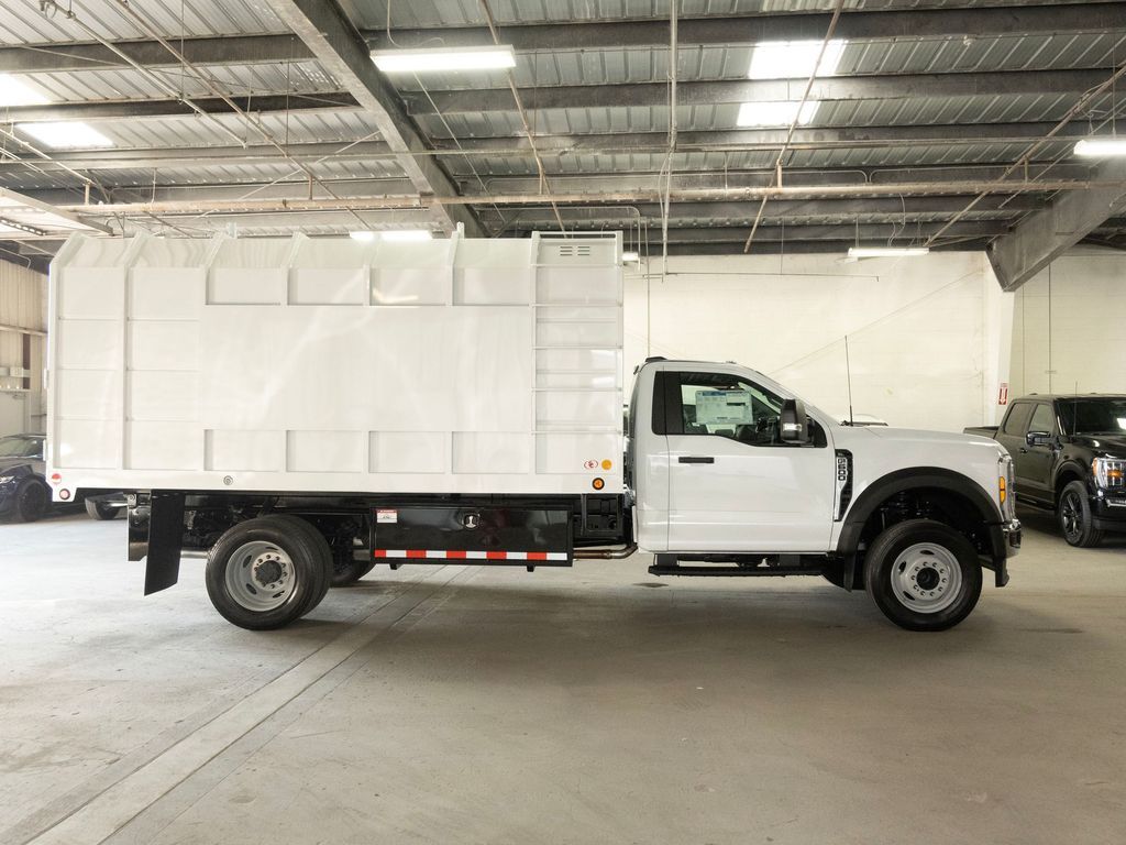 2024 Ford F-600 Chassis XL