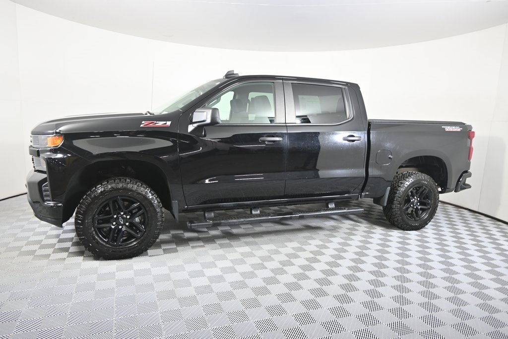 Used 2021 Chevrolet Silverado 1500 Custom with VIN 1GCPYCEF8MZ394208 for sale in Forest Lake, Minnesota