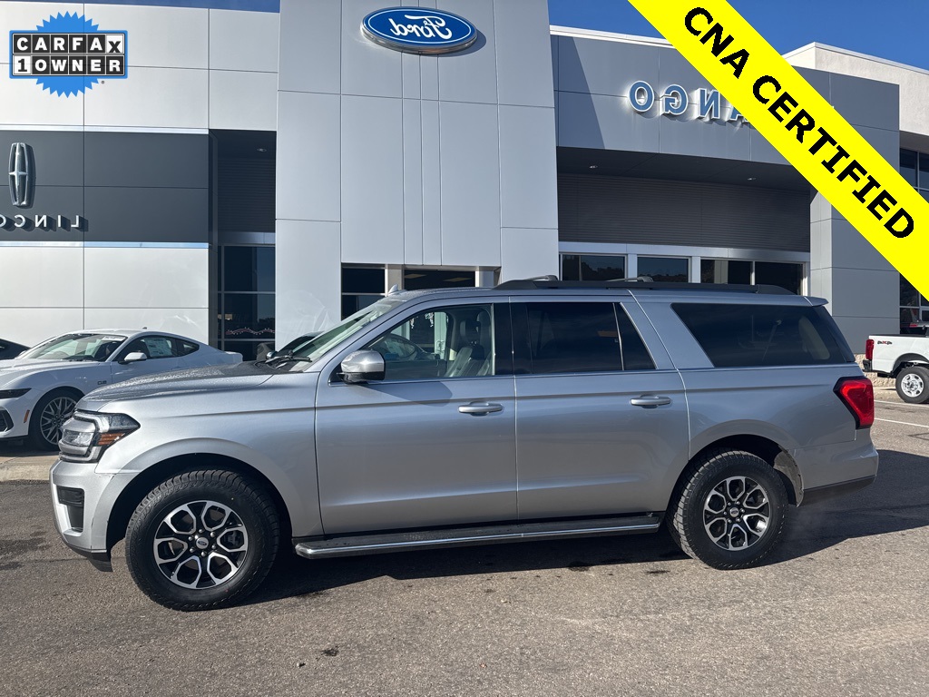 2023 Ford Expedition XLT's photo