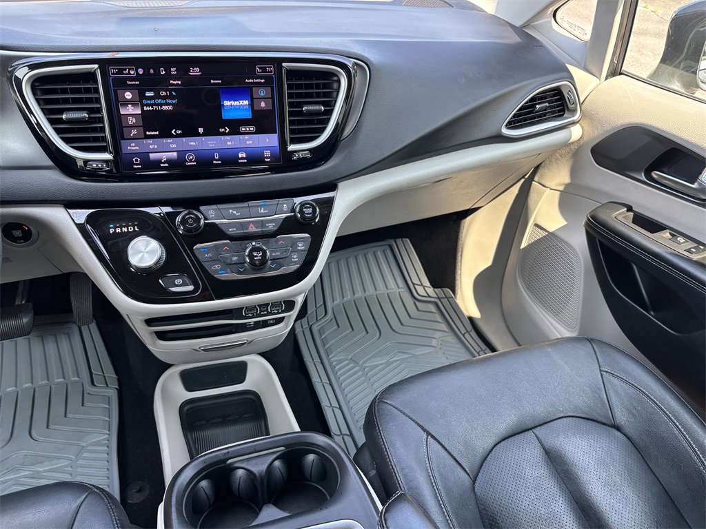 2022 Chrysler Pacifica Touring L photo 31