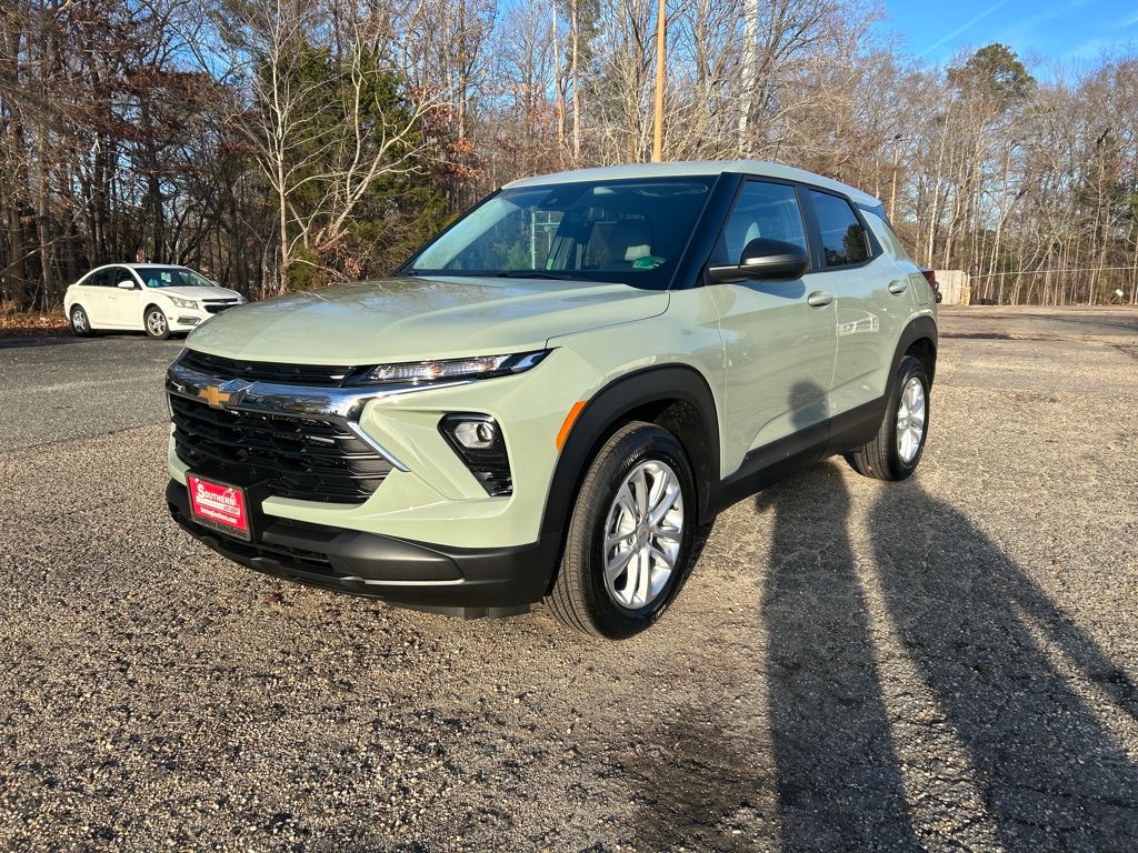 2026 Chevrolet Trailblazer LS's photo