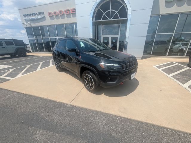 2024 Jeep Compass Trailhawk photo 5