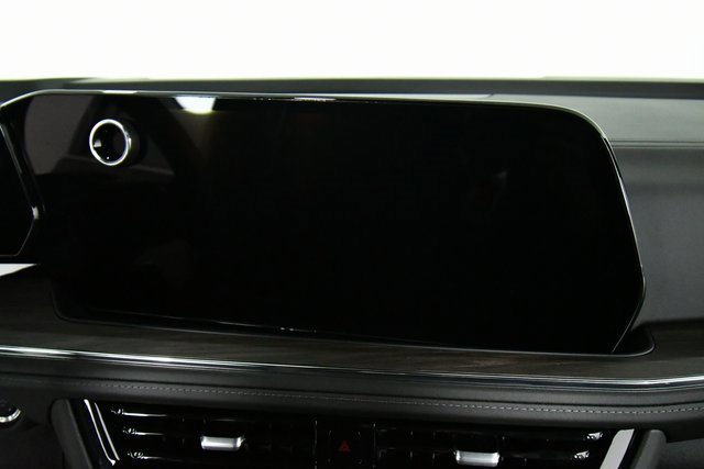 2026 Chevrolet Suburban LS photo 3