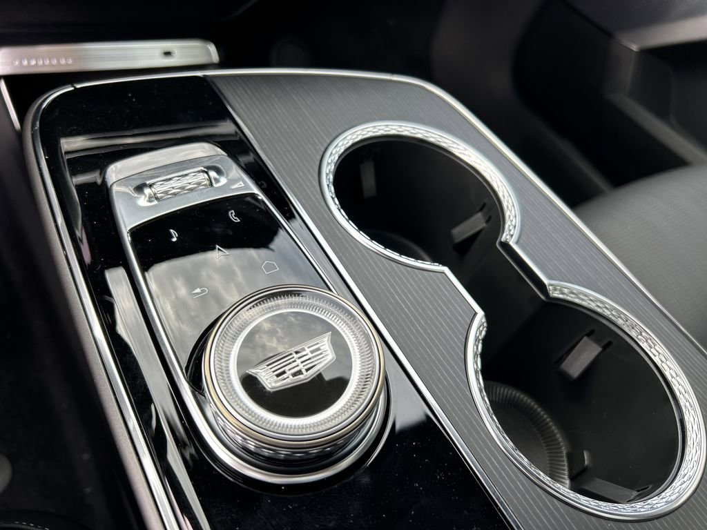 2026 Cadillac Lyriq Luxury photo 14