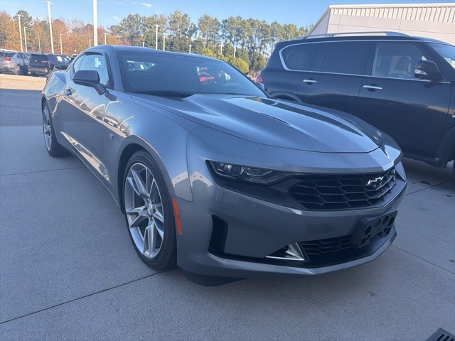2022 Chevrolet Camaro 1LT's photo