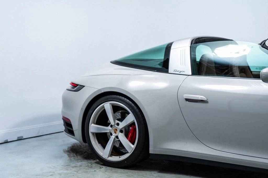 2024 Porsche 911 4S Targa 4 GTS photo 11