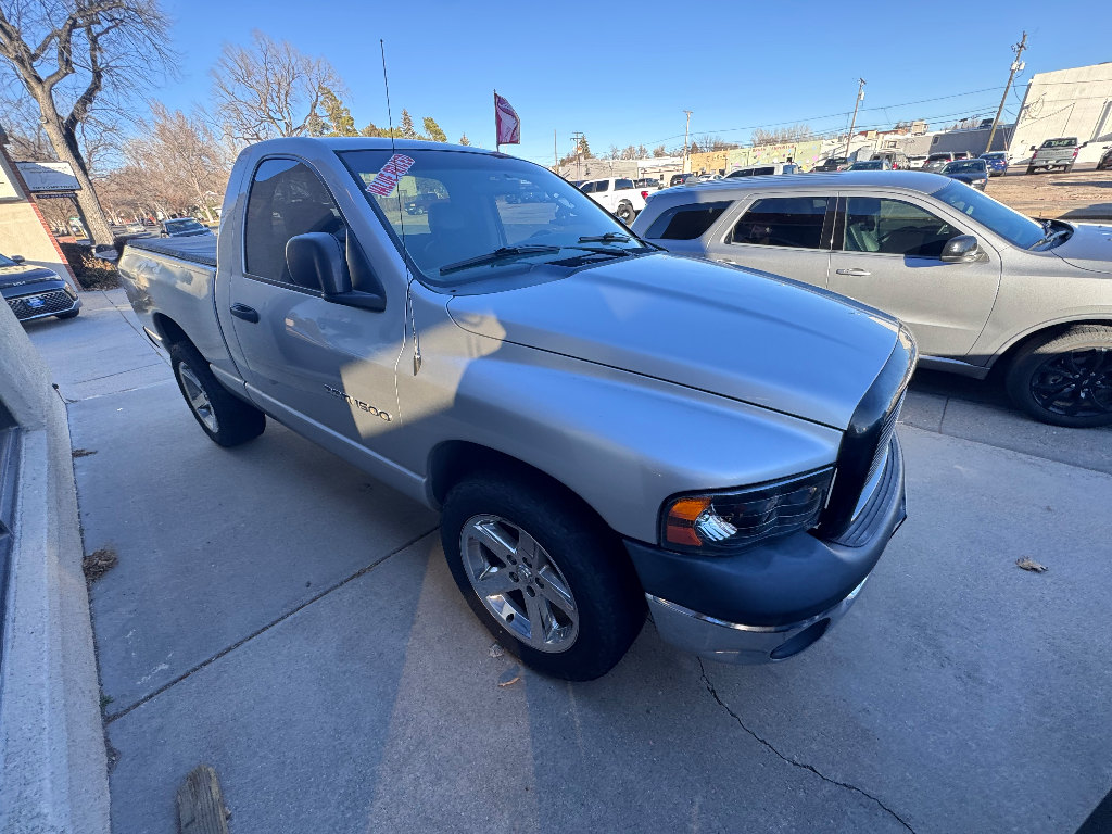 2005 Dodge Ram photo 2