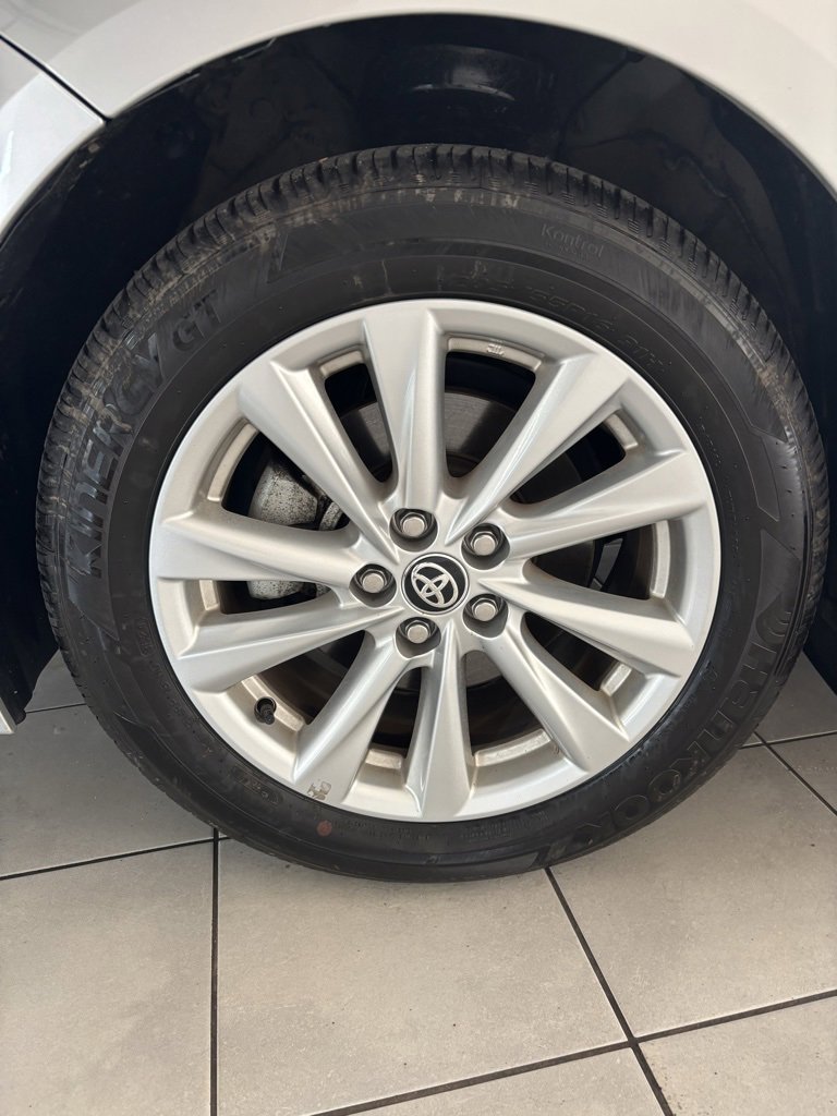 2022 Toyota Corolla LE photo 17