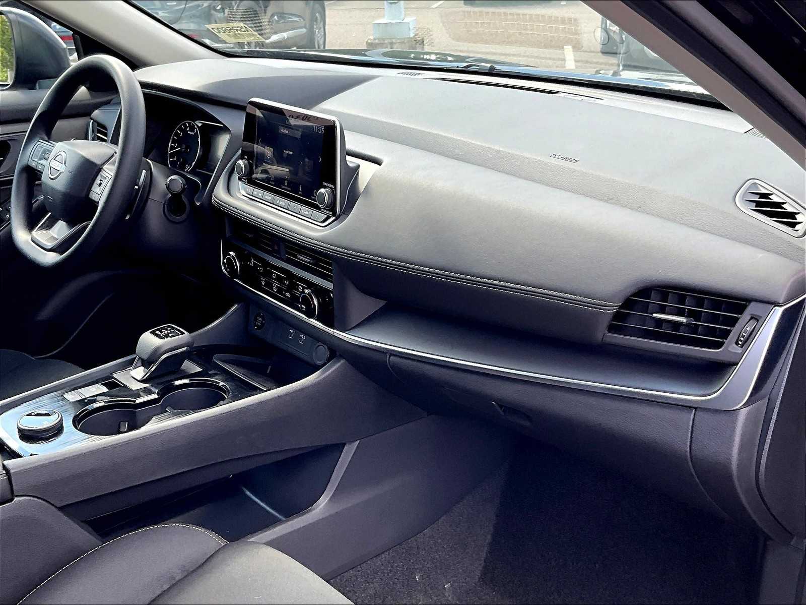 2026 Nissan Rogue S photo 9