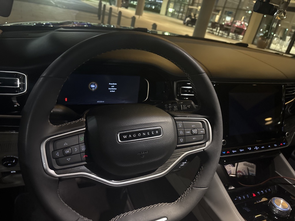 2022 Jeep Wagoneer Series III photo 4