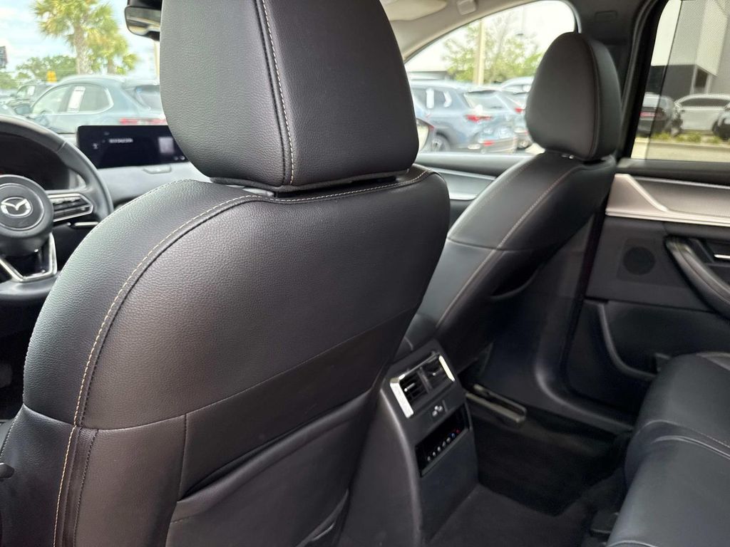 2024 Mazda CX-90 Preferred photo 12