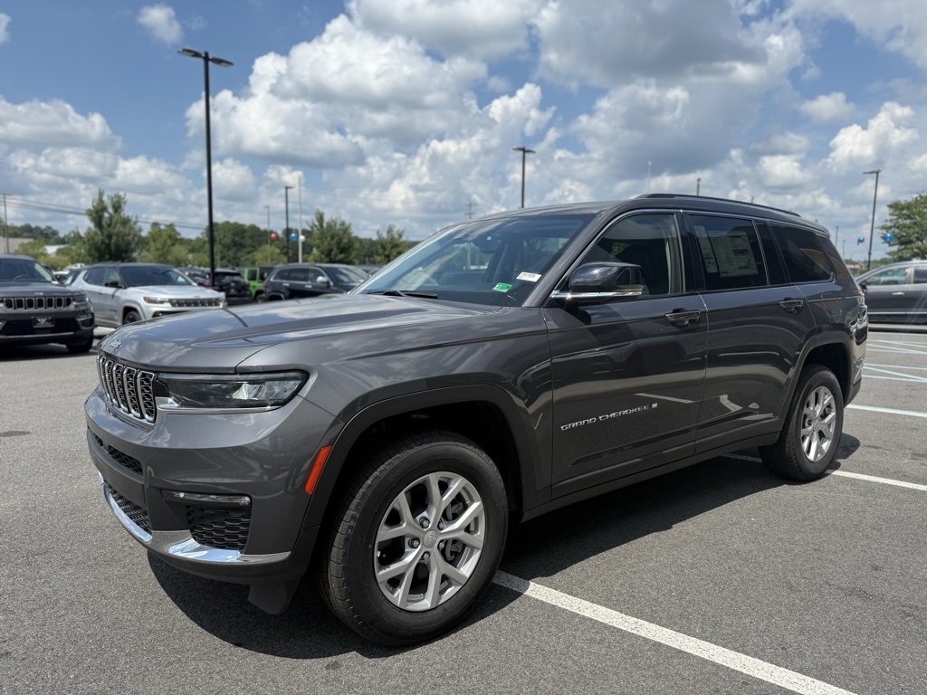 2023 Jeep Grand Cherokee Limited photo 9