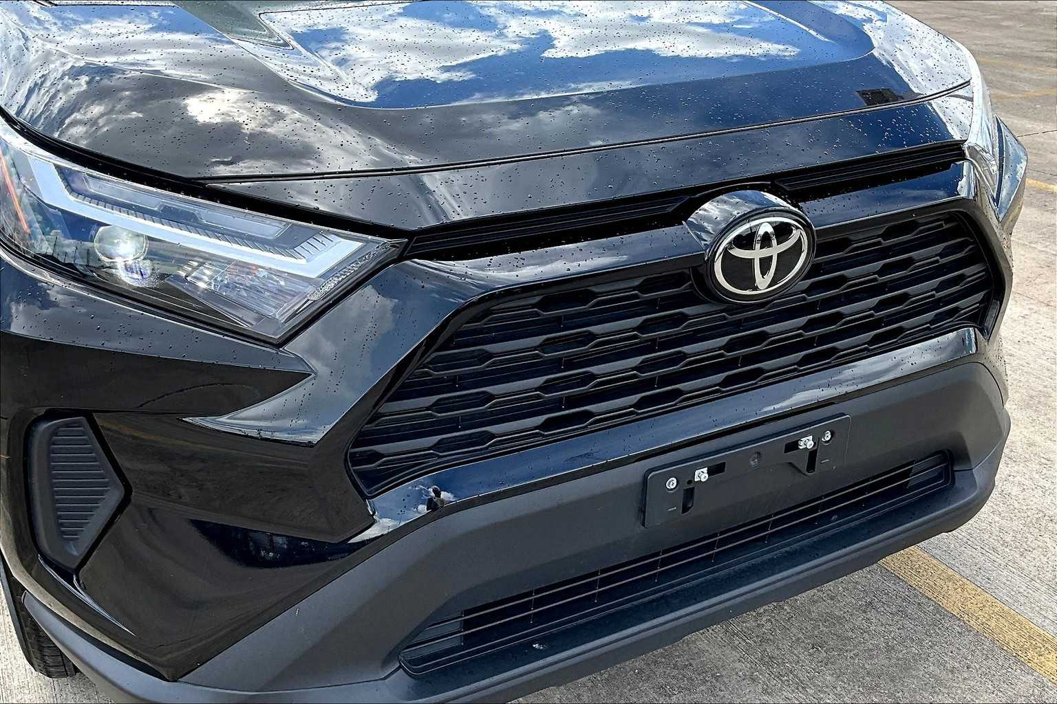 2024 Toyota RAV4 LE photo 28