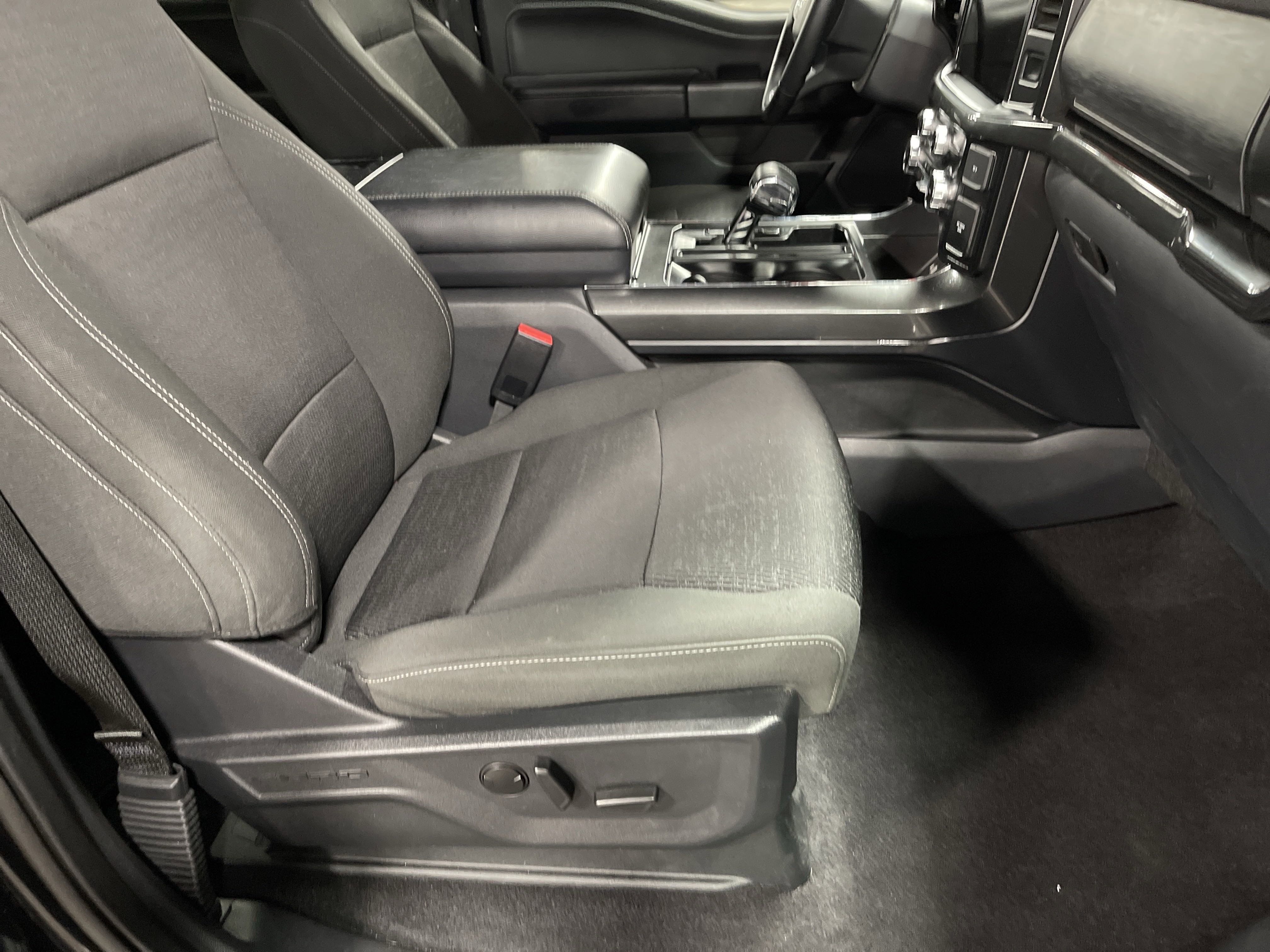 2023 Ford F-150 XL photo 5