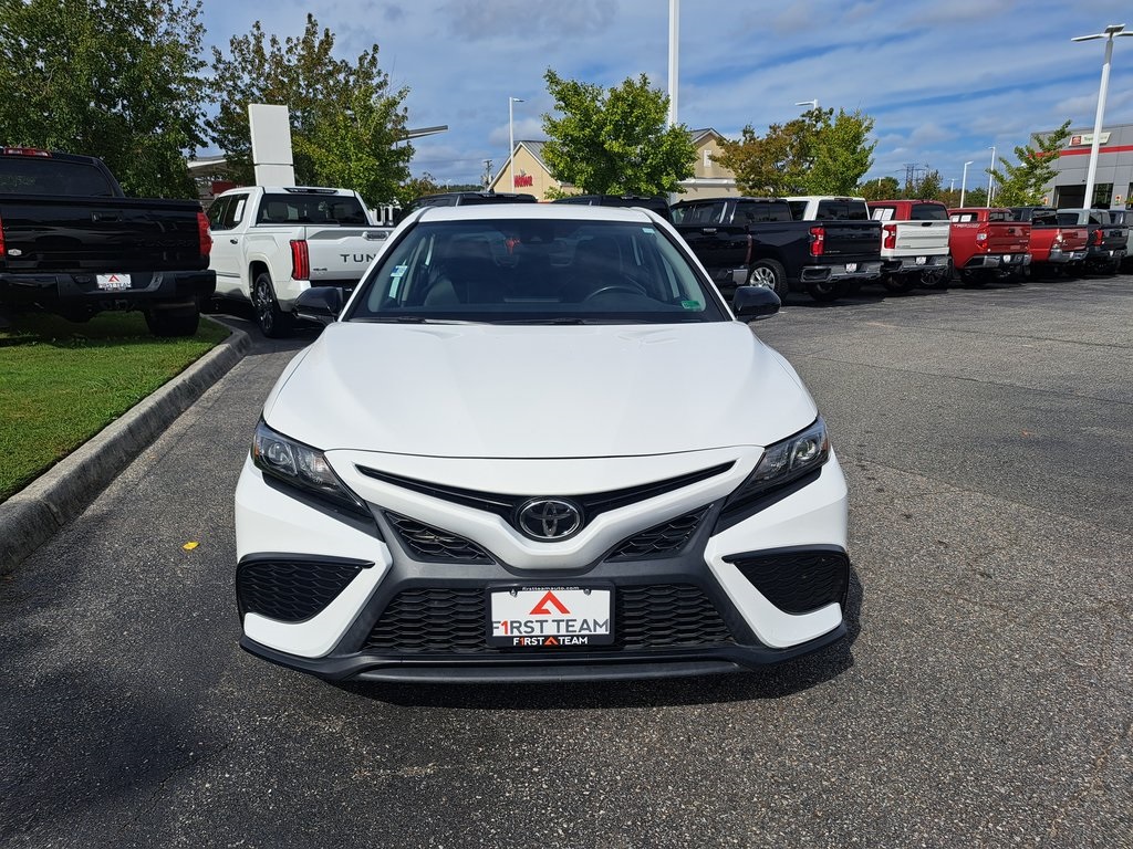 2022 Toyota Camry SE photo 3