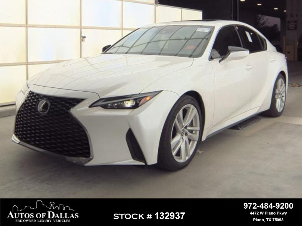 2024 Lexus IS 300's photo