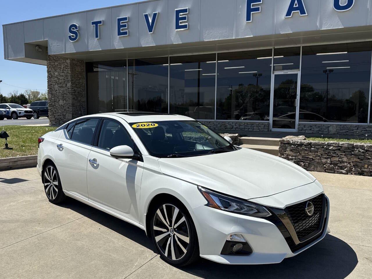2020 Nissan Altima Platinum photo 6