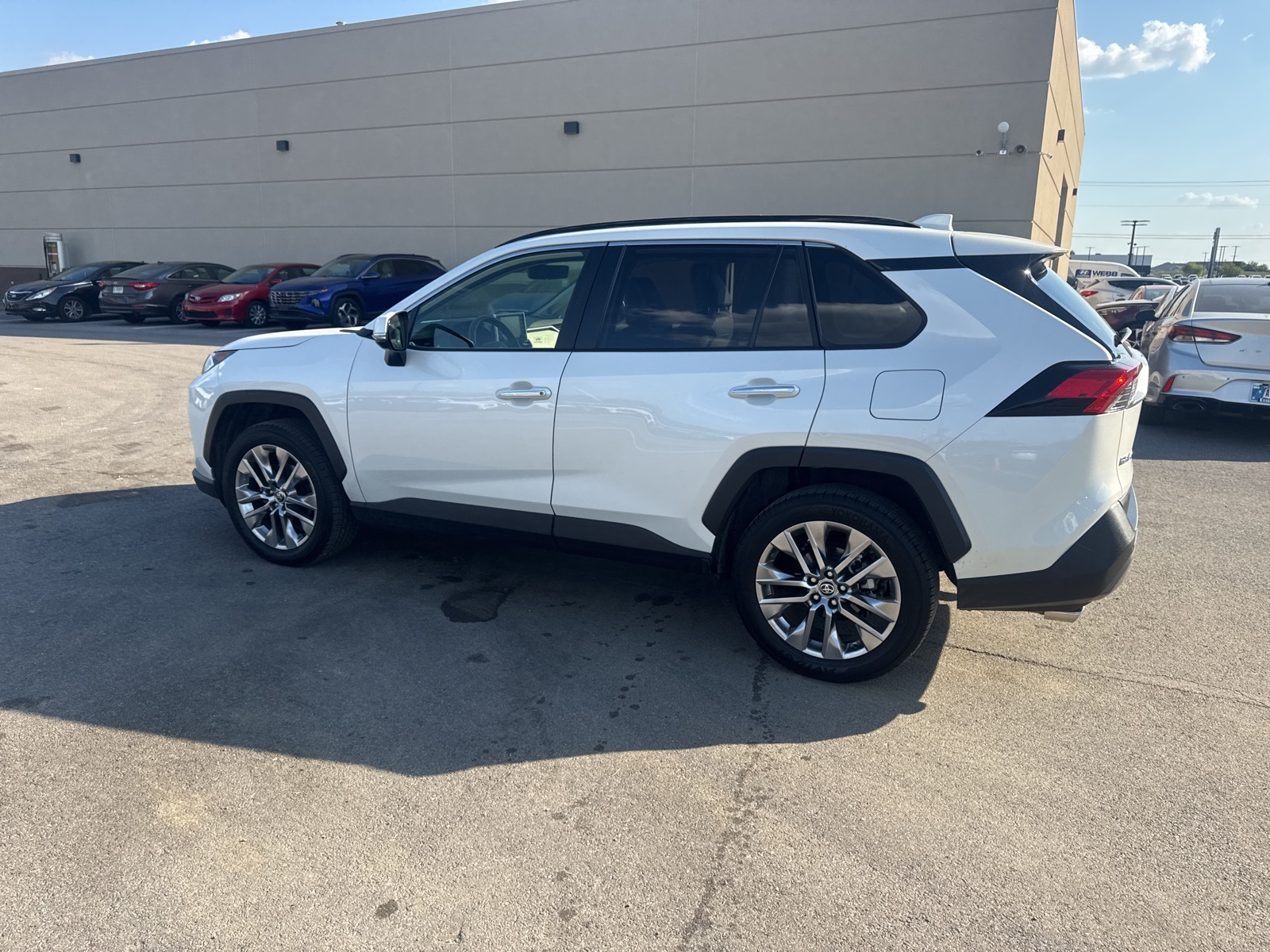 2020 Toyota RAV4 Limited photo 2