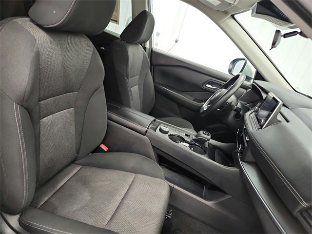 2024 Nissan Rogue SV photo 28