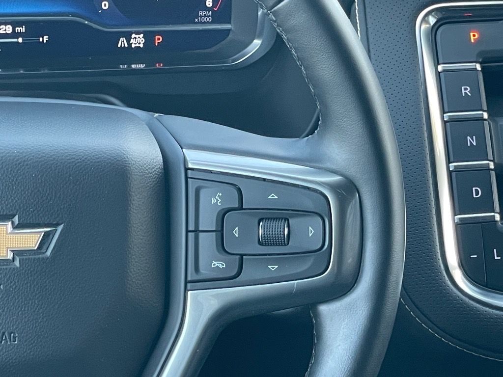 2023 Chevrolet Suburban Premier photo 14