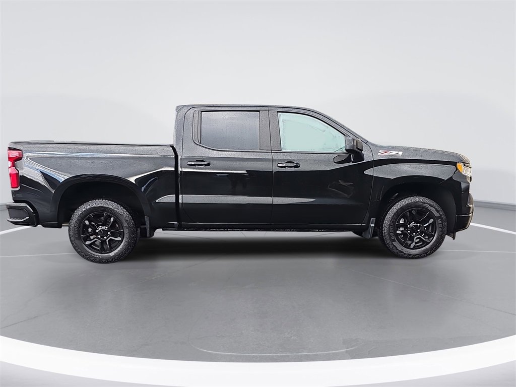2022 Chevrolet Silverado 1500 RST photo 2