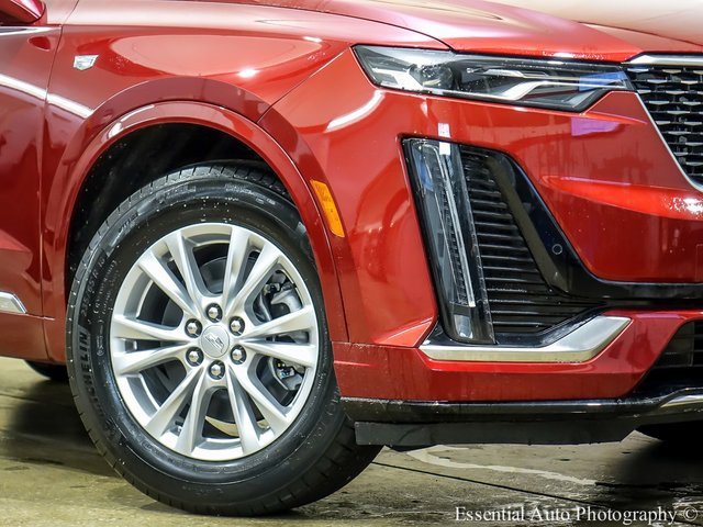 2025 Cadillac XT6 Luxury photo 3