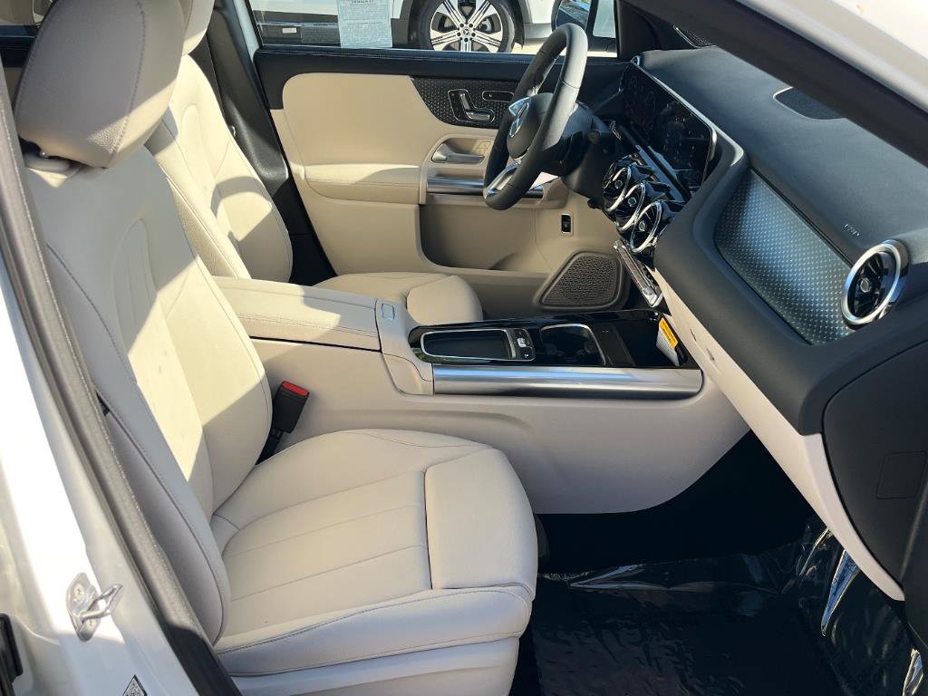 2026 Mercedes Benz GLA 250 photo 15