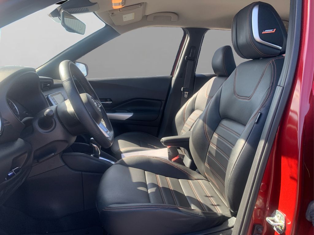 2020 Nissan Kicks SR photo 8