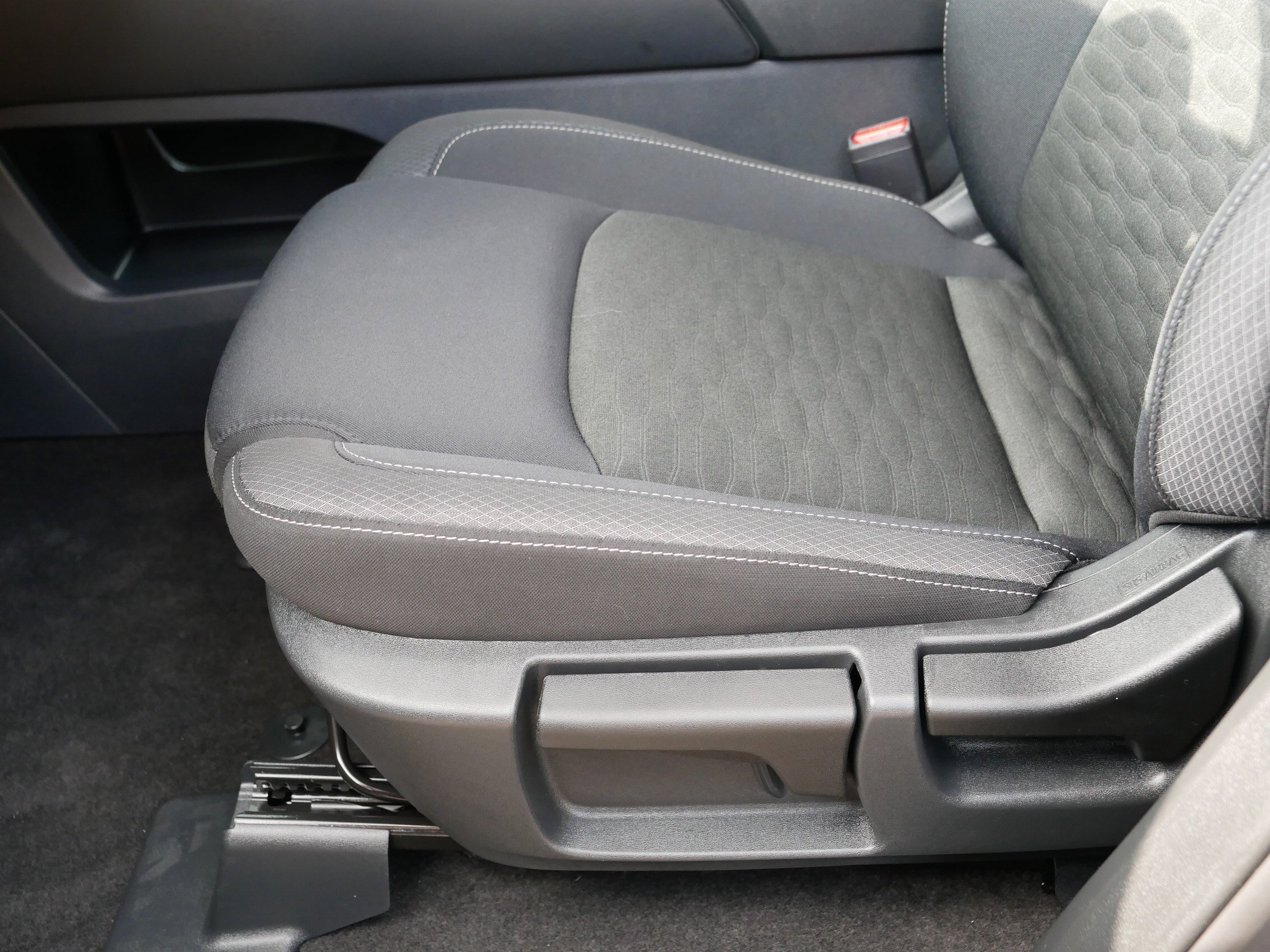 2024 Nissan Pathfinder S photo 15