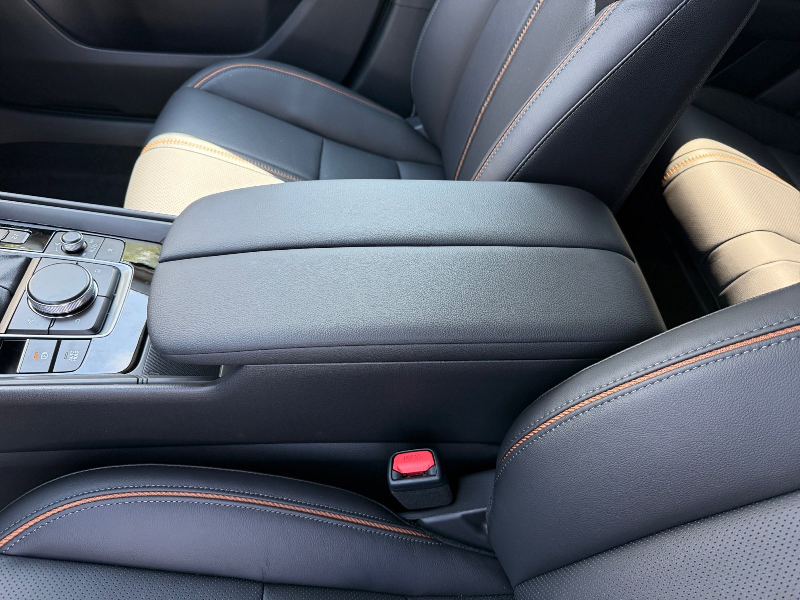 2025 Mazda CX-50 Premium photo 14