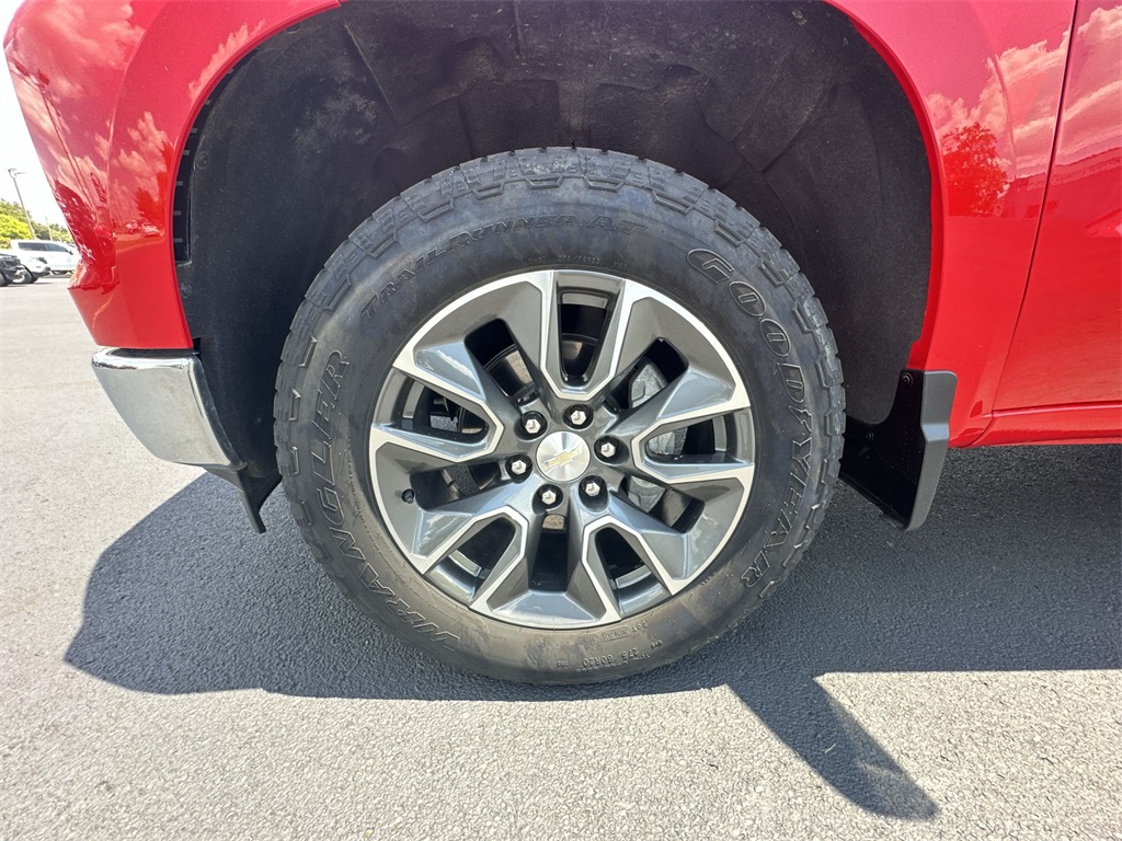 2022 Chevrolet Silverado 1500 LT photo 10