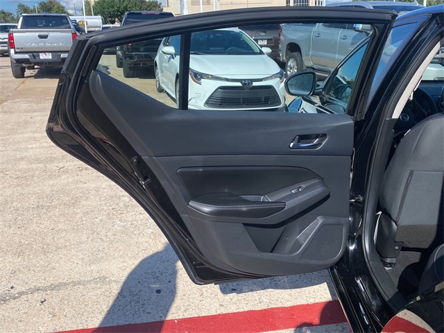 2022 Nissan Altima SV photo 16