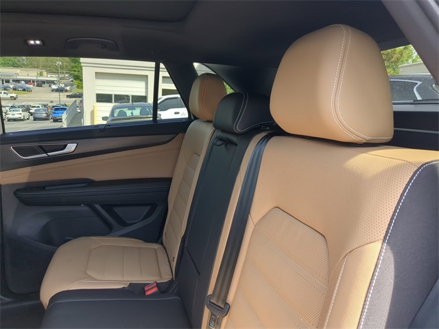 2025 Volkswagen Atlas Cross Sport SEL R-Line photo 7