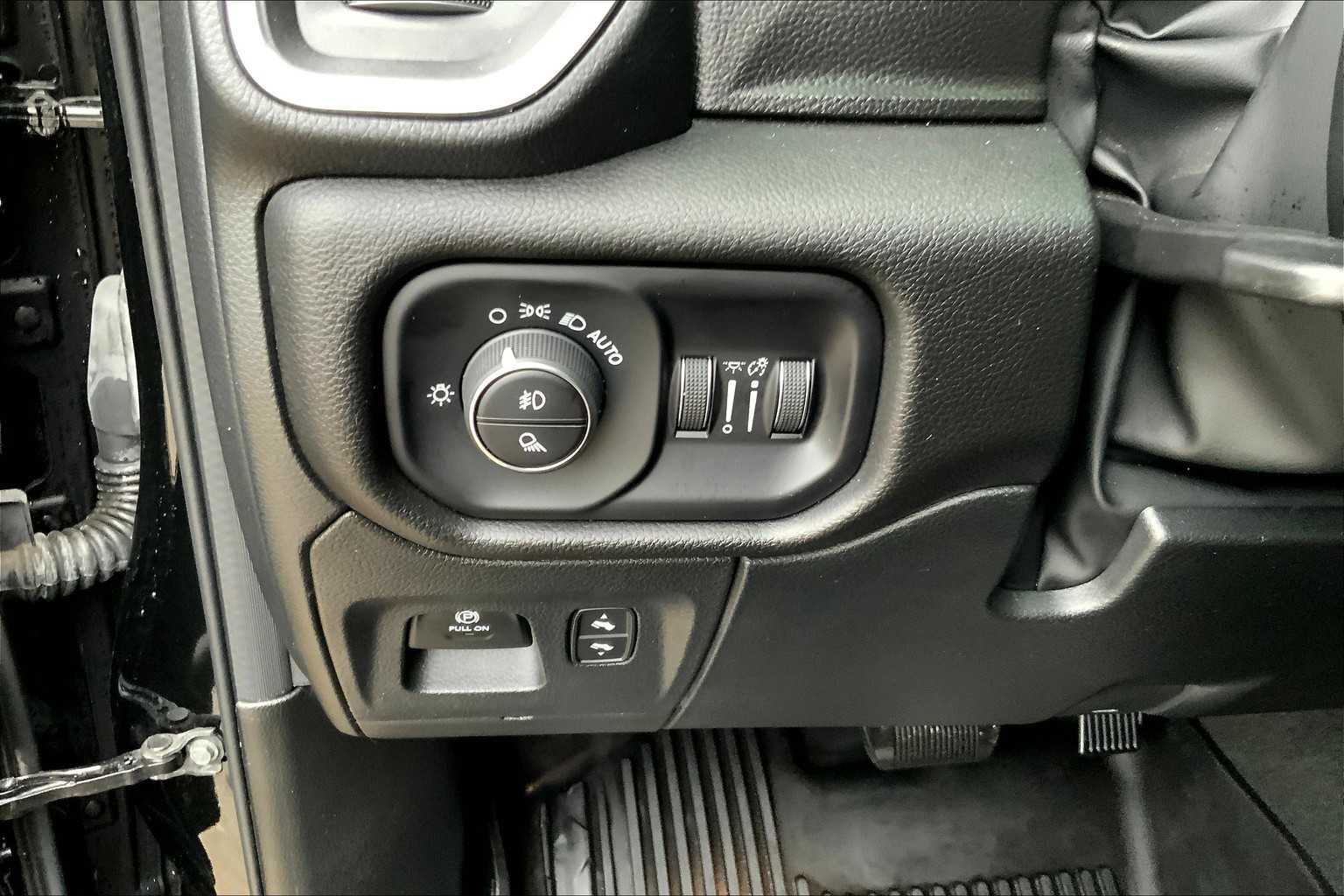 2023 Ram 1500 Laramie photo 25