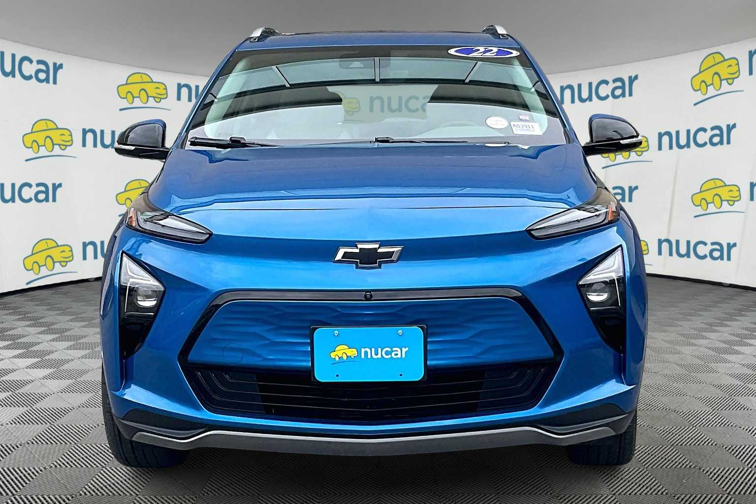 2022 Chevrolet Bolt EUV Premier photo 2