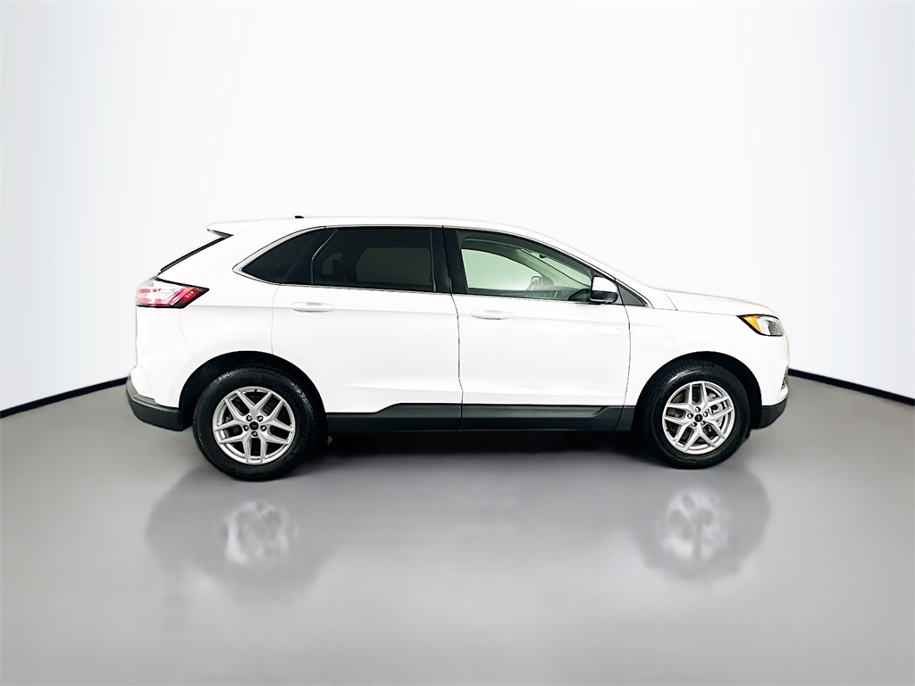 2023 Ford Edge SEL photo 13