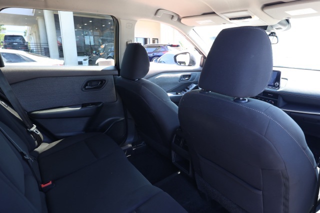 2023 Nissan Rogue S photo 12