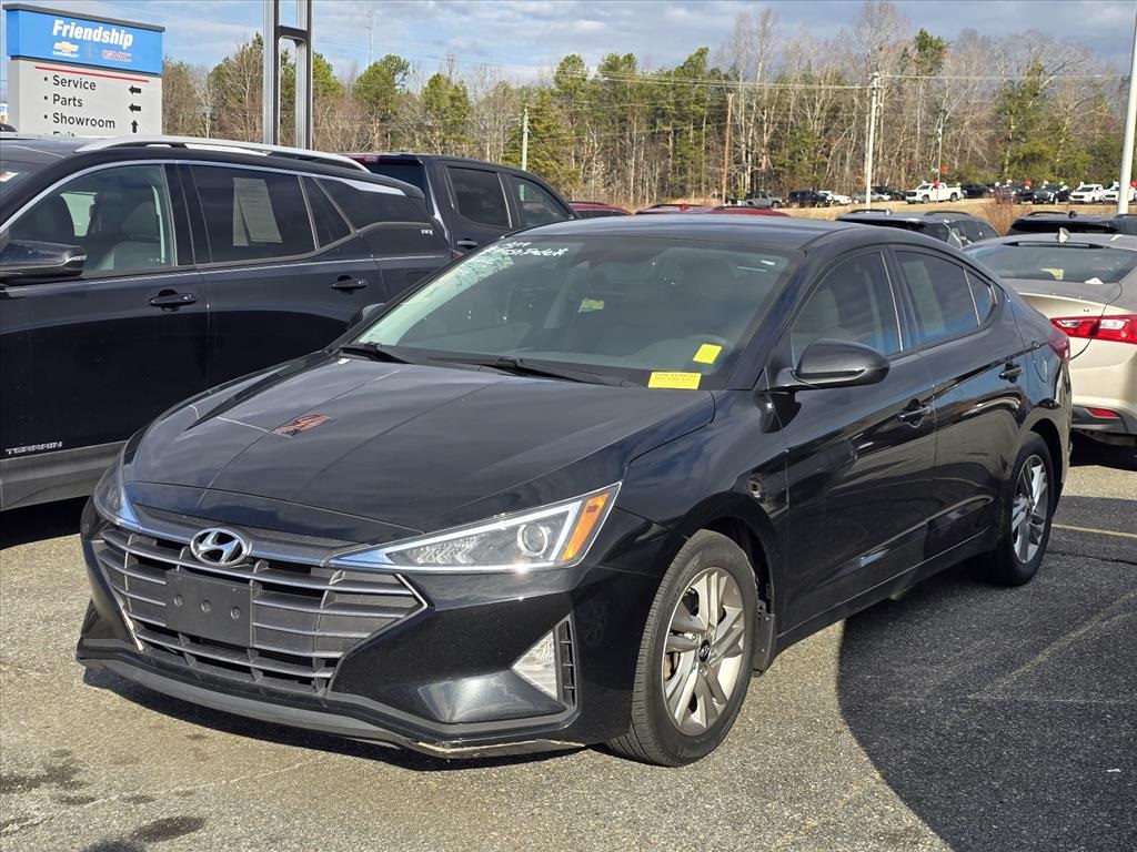 2020 Hyundai Elantra SEL's photo