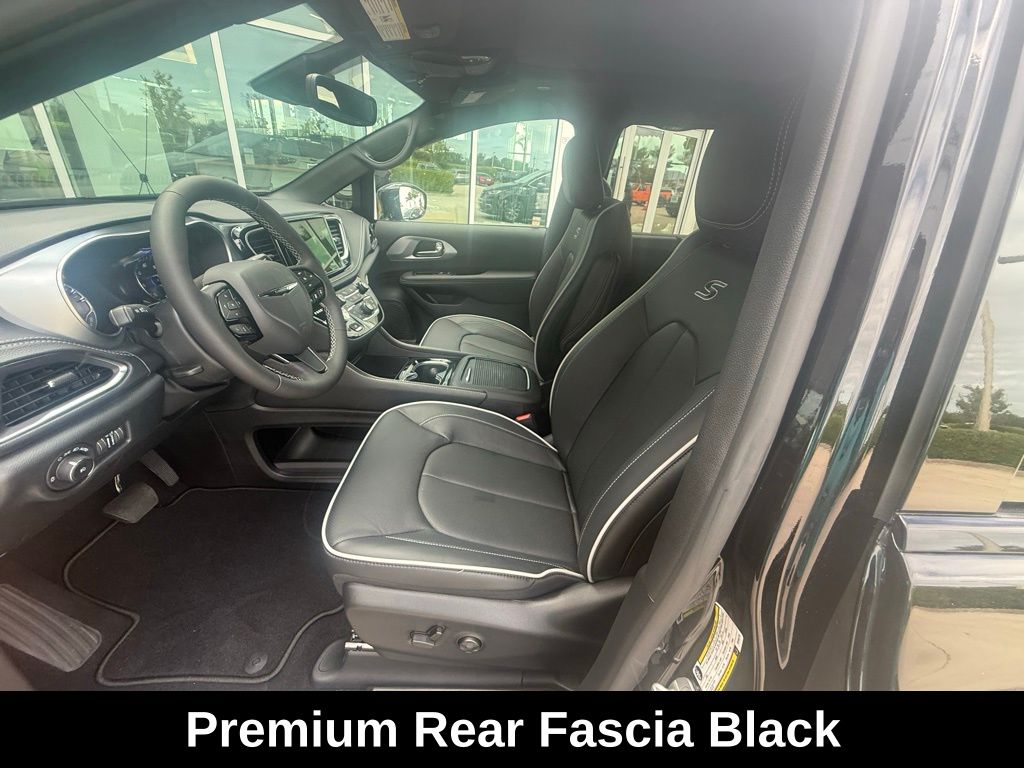 2026 Chrysler Pacifica Limited photo 9