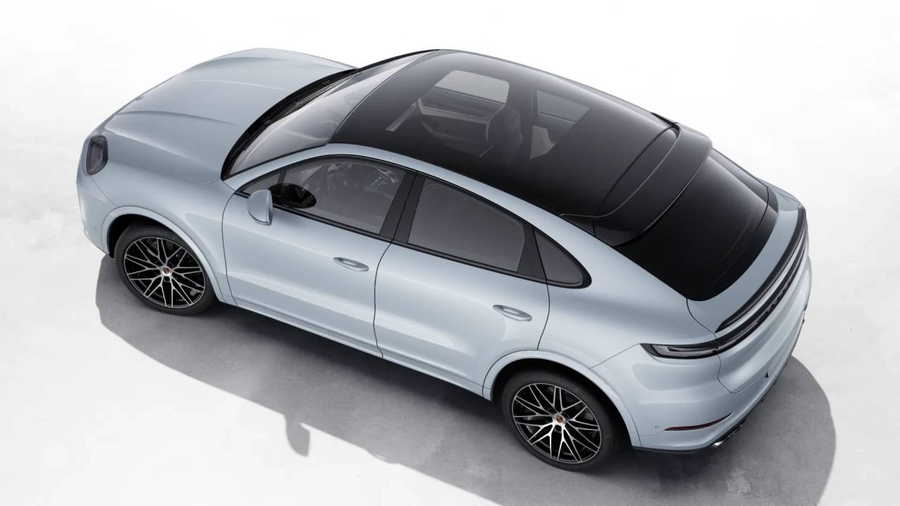 2026 Porsche Cayenne Coupe photo 4