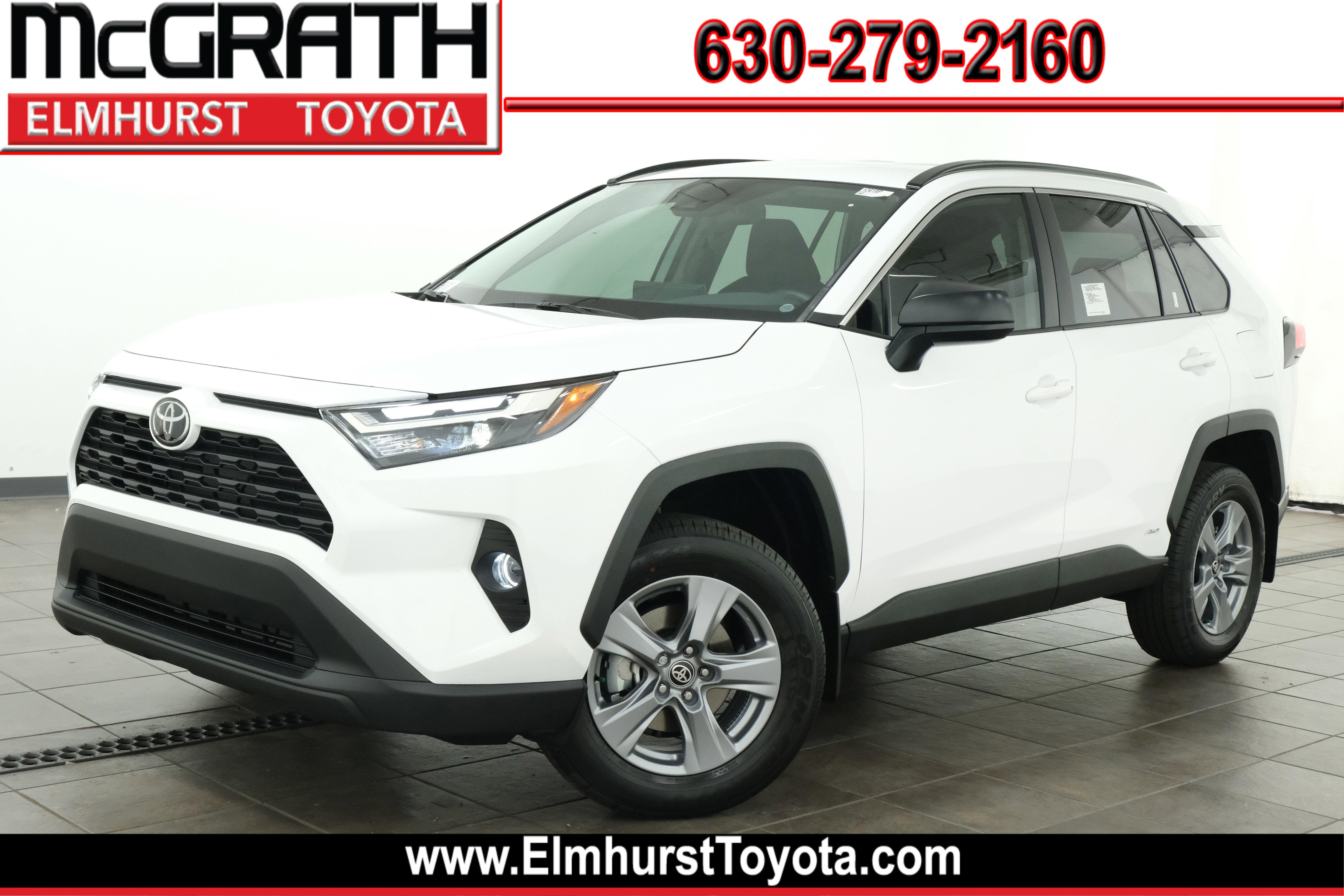 2025 Toyota RAV4 LE's photo