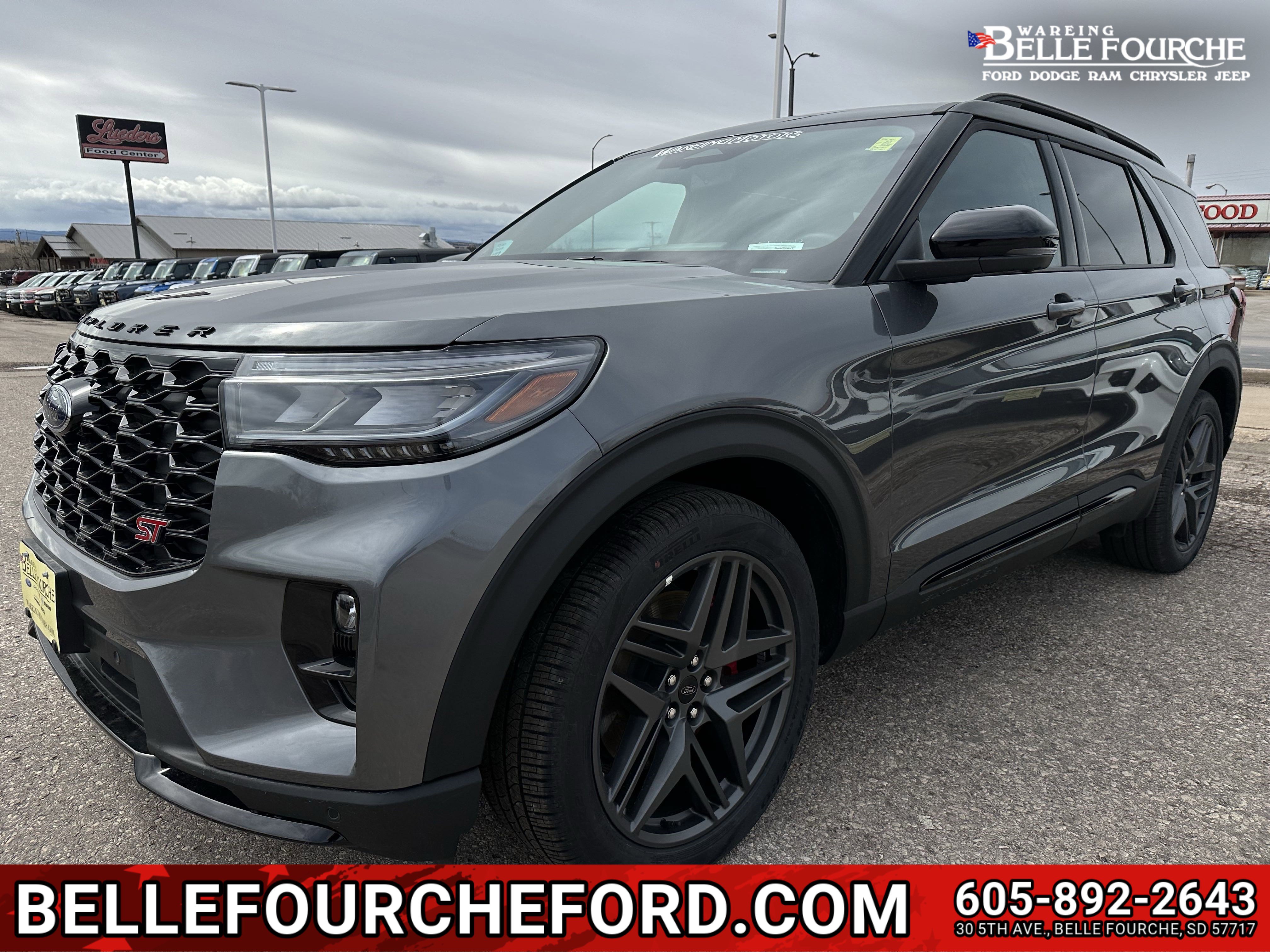 2025 Ford Explorer ST's photo