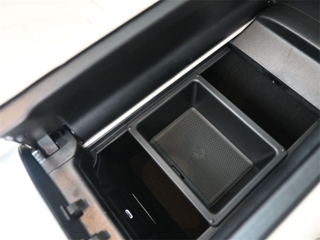 2026 Mercedes Benz GLC 300 4MATIC photo 3