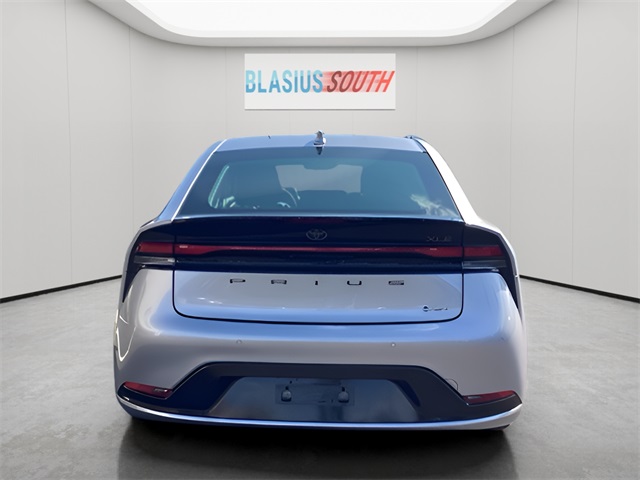 2023 Toyota Prius XLE photo 4