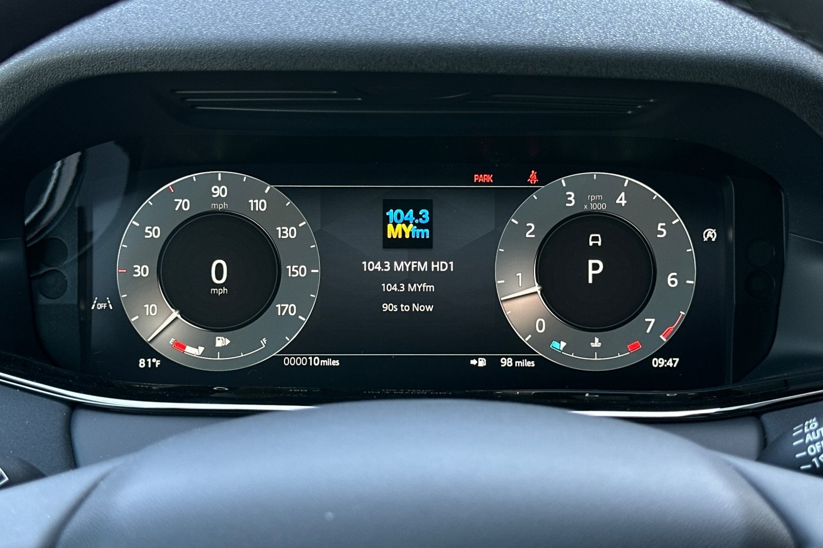 2026 Land Rover Range Rover Evoque Dynamic SE photo 27