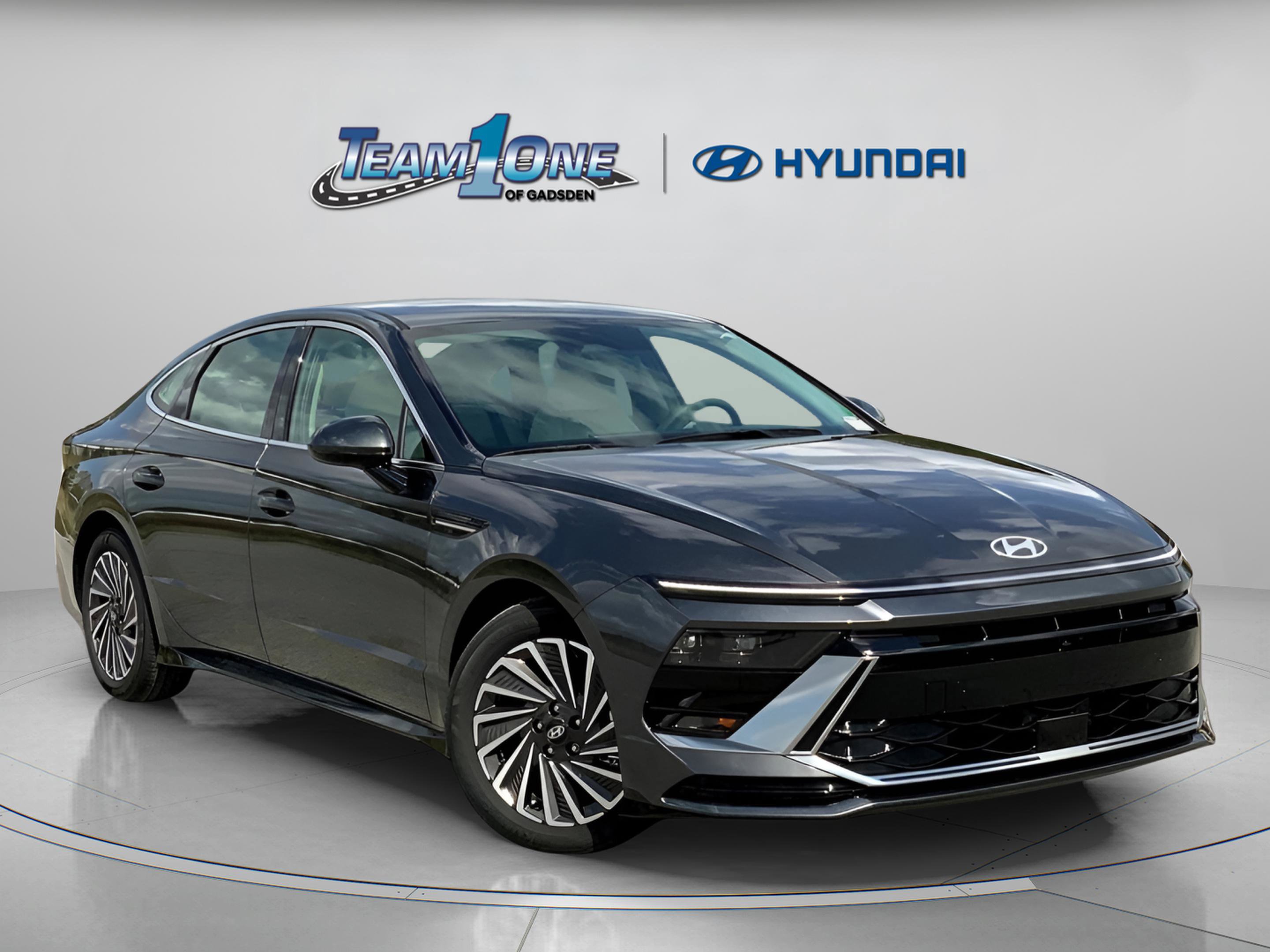 2025 Hyundai Sonata Hybrid SEL's photo