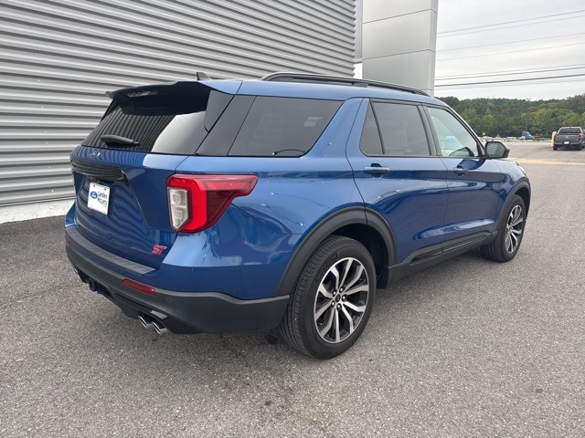 2023 Ford Explorer ST photo 3