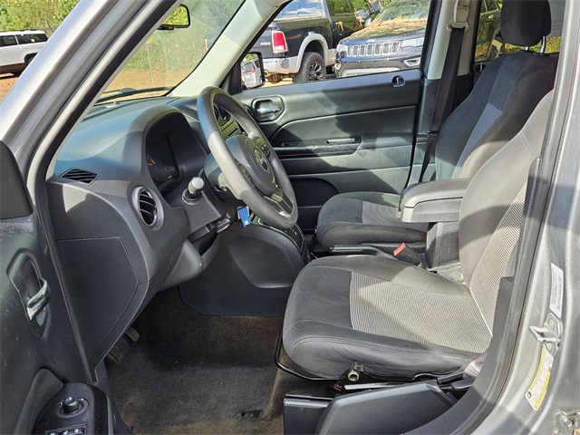 2016 Jeep Patriot Sport photo 4